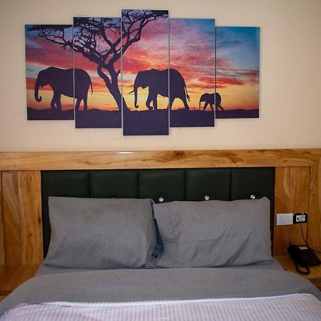 Choice Guest House 2 Адис Абеба Екстериор снимка
