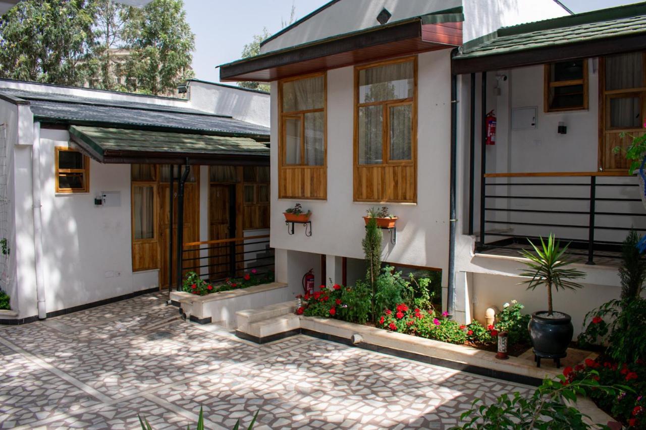 Choice Guest House 2 Адис Абеба Екстериор снимка