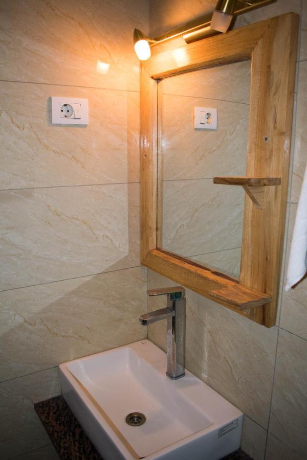 Choice Guest House 2 Адис Абеба Екстериор снимка